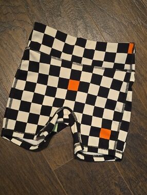 Fabletics Checkerboard Shorts / Girls 6/7